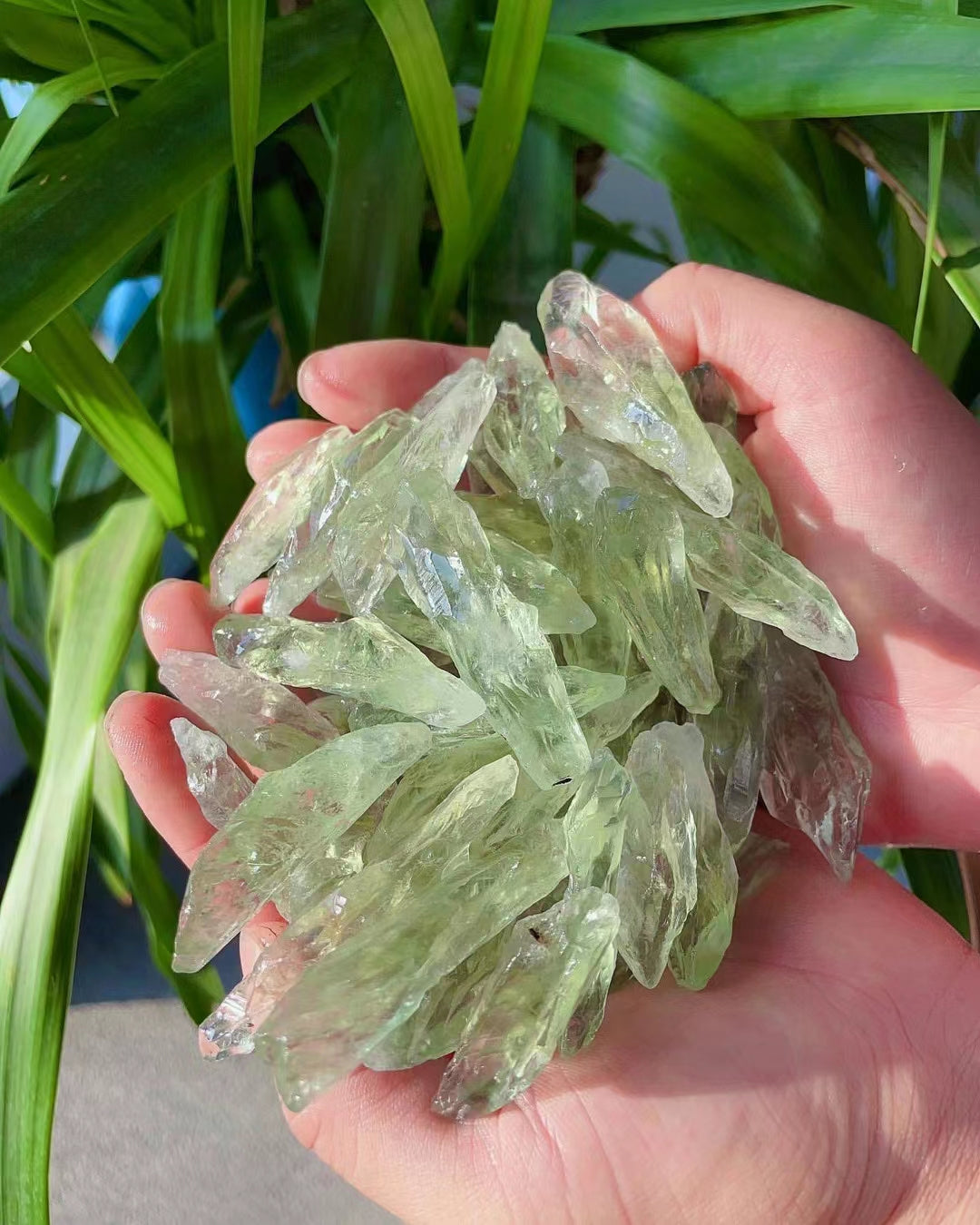 Natural Quartz Stone Raw Green Crystal
